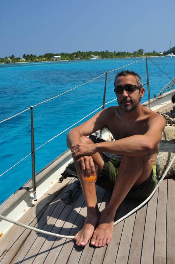 Dias lindos a bordo de nosso veleiro na grande barreira de corais, em Belize